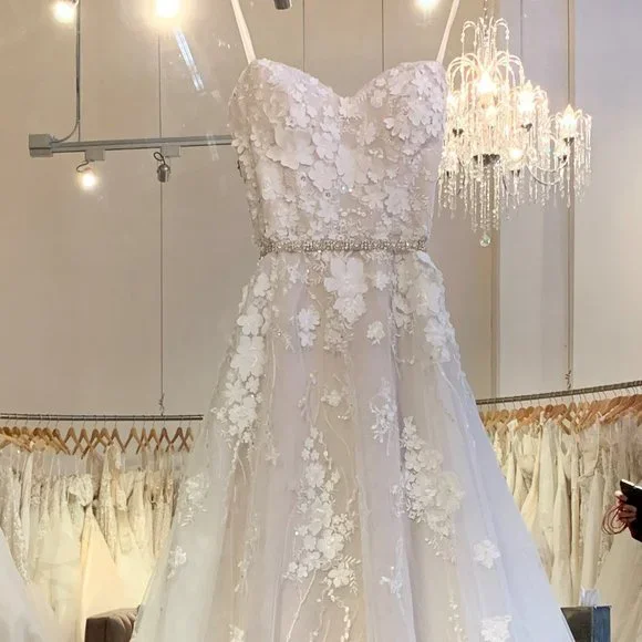 chinese dress ladies Andrea & Leo WL087 A-Line Wedding Gown 8 / Off-White